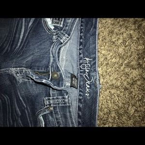 Aria jeans
